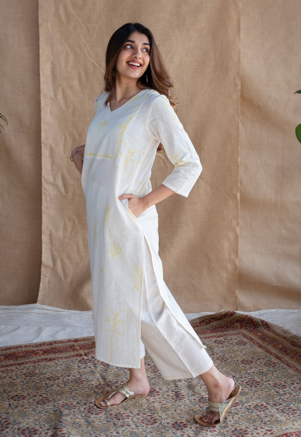 Seira Dabu Slub Cotton Hand Embroidered Kurta
