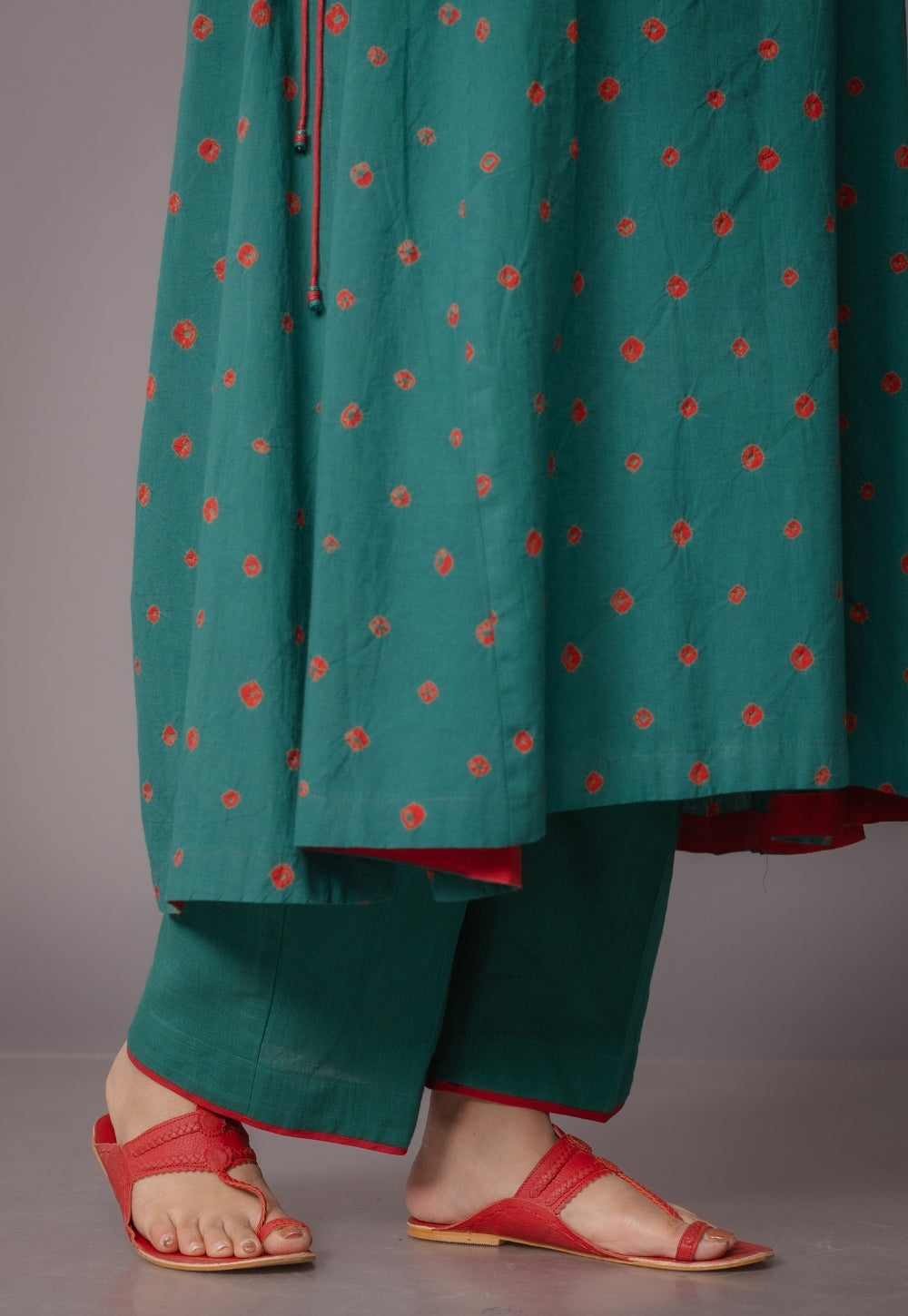 Yashi Green Solid Slub Cotton Straight Pant