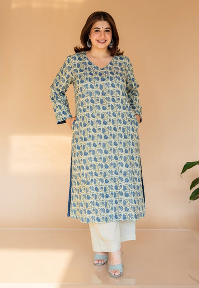 Aarushi Off White Ajrakh Cotton Straight Kurta