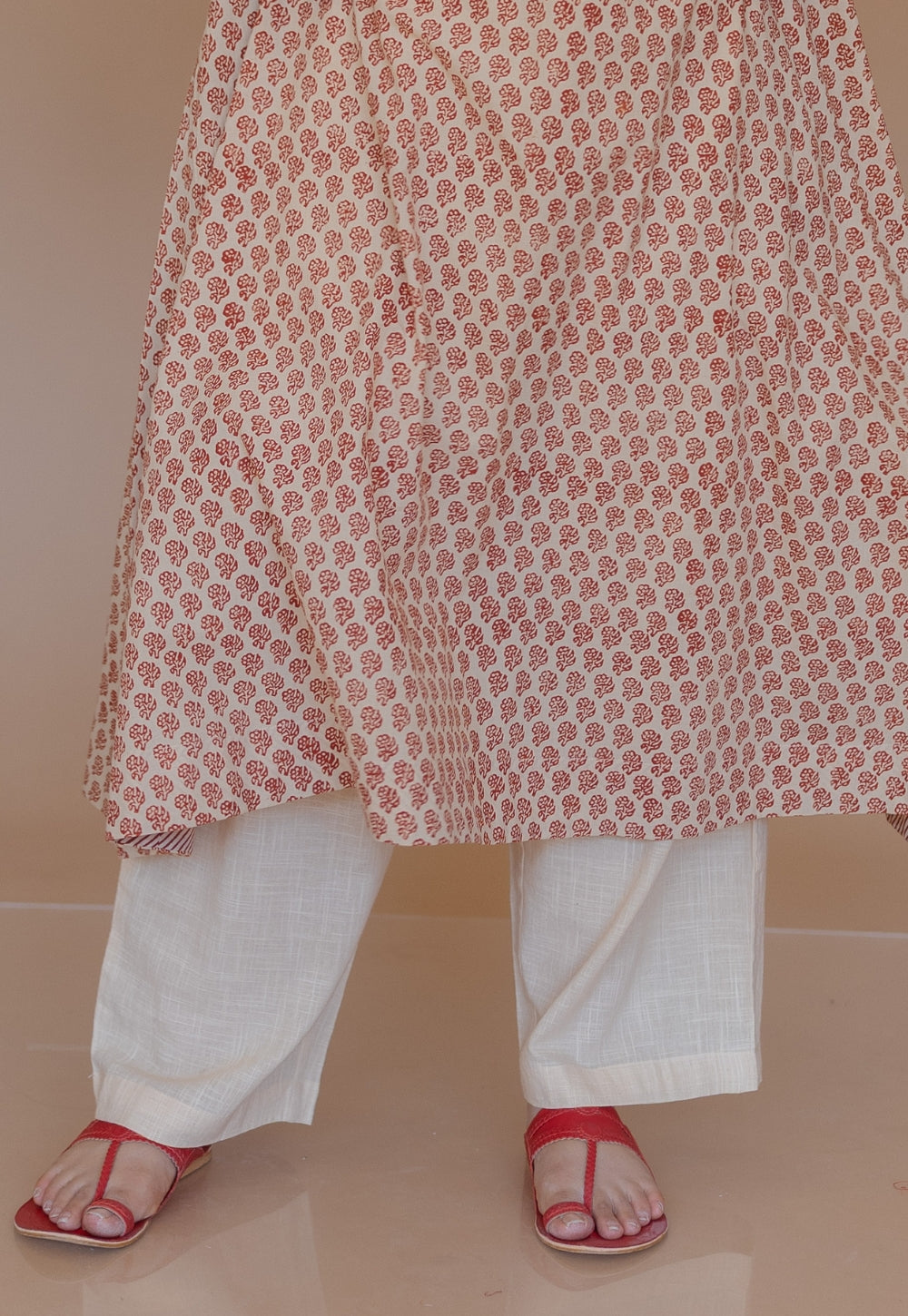 Yashi Off White Solid Slub Cotton Straight Pant