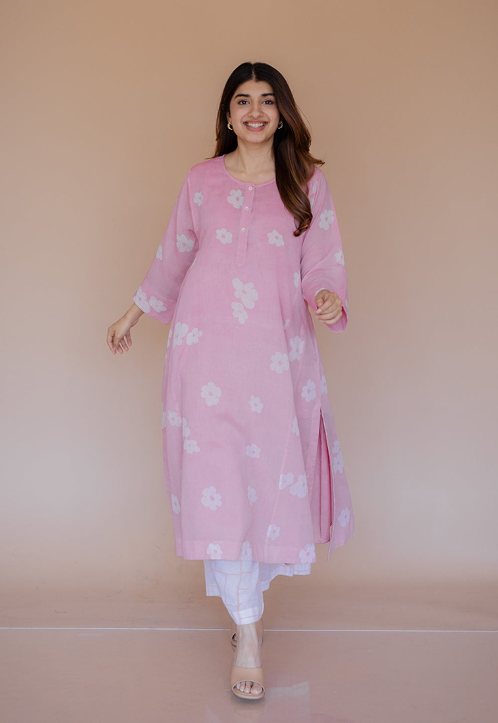 Alizah Pink Batik MulMul Jhabbha Kali Kurta Set (Set of 2 )