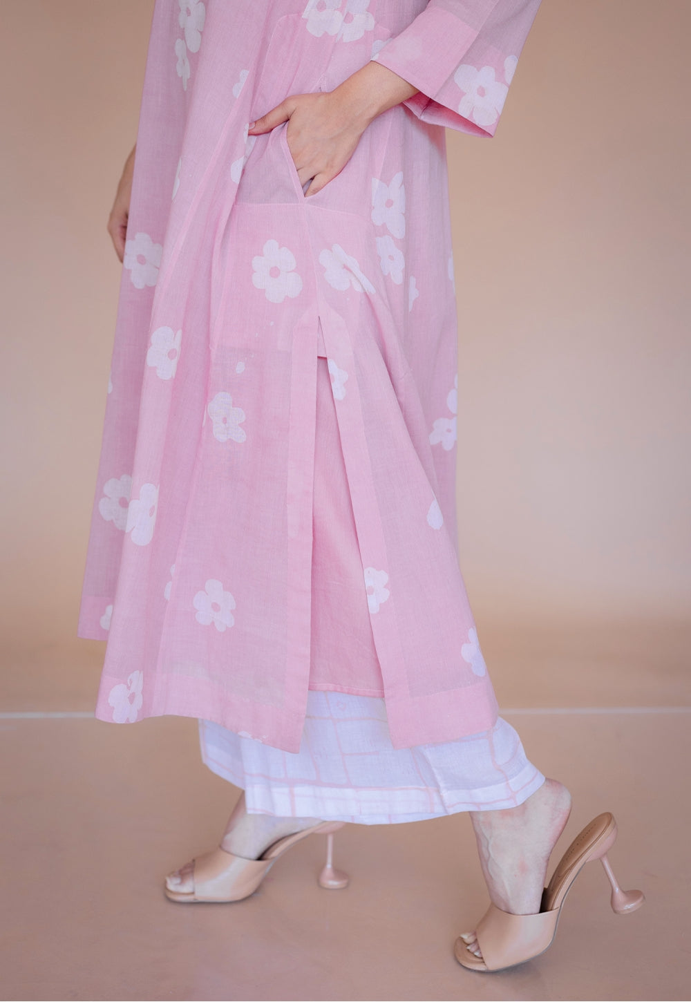 Alizah Pink Batik MulMul Jhabbha Kali Kurta Set (Set of 2 )