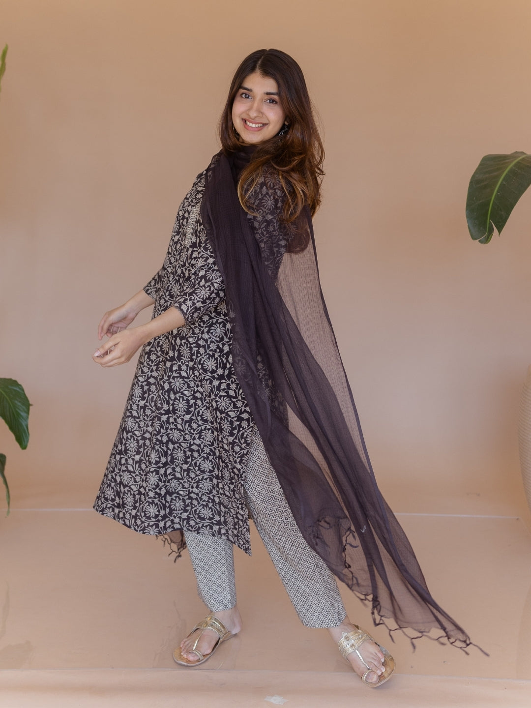 Coffee Black Solid Kota Doria Cotton Dupatta