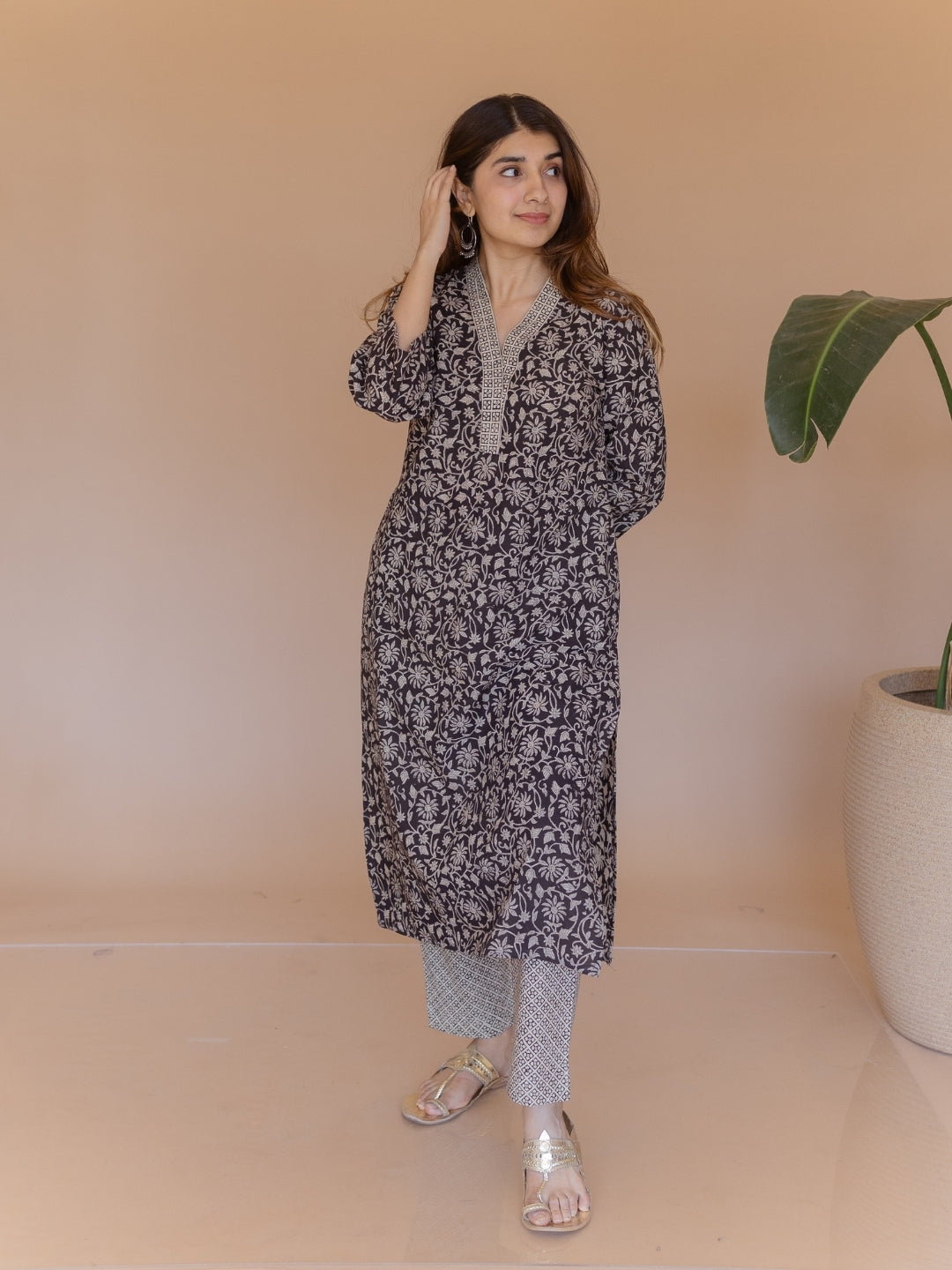 Prita Off White Bagru Cotton Narrow Pant