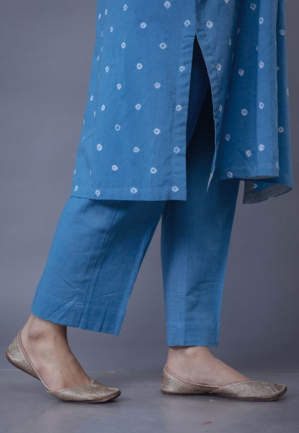 Kaaya Blue Bandhani Cotton Straight Kurta Set (Set of 2)