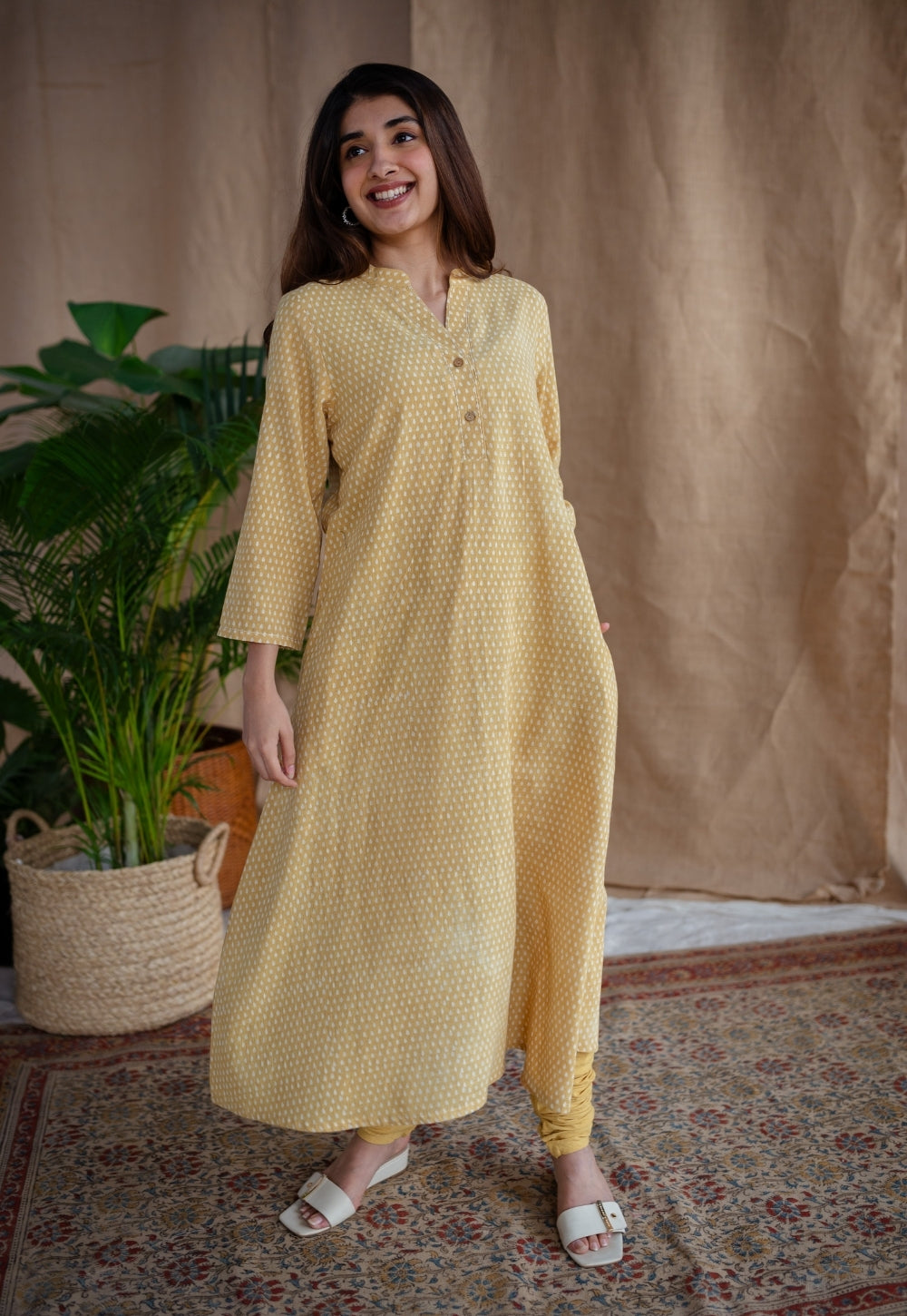 Safira Dabu Slub Cotton Hand Embroidered Kurta