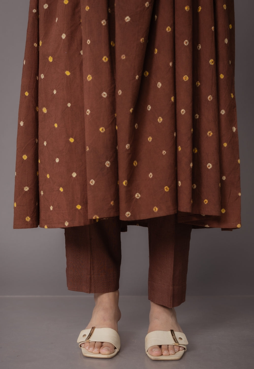 Prita Brown Solid Slub Cotton Narrow Pant