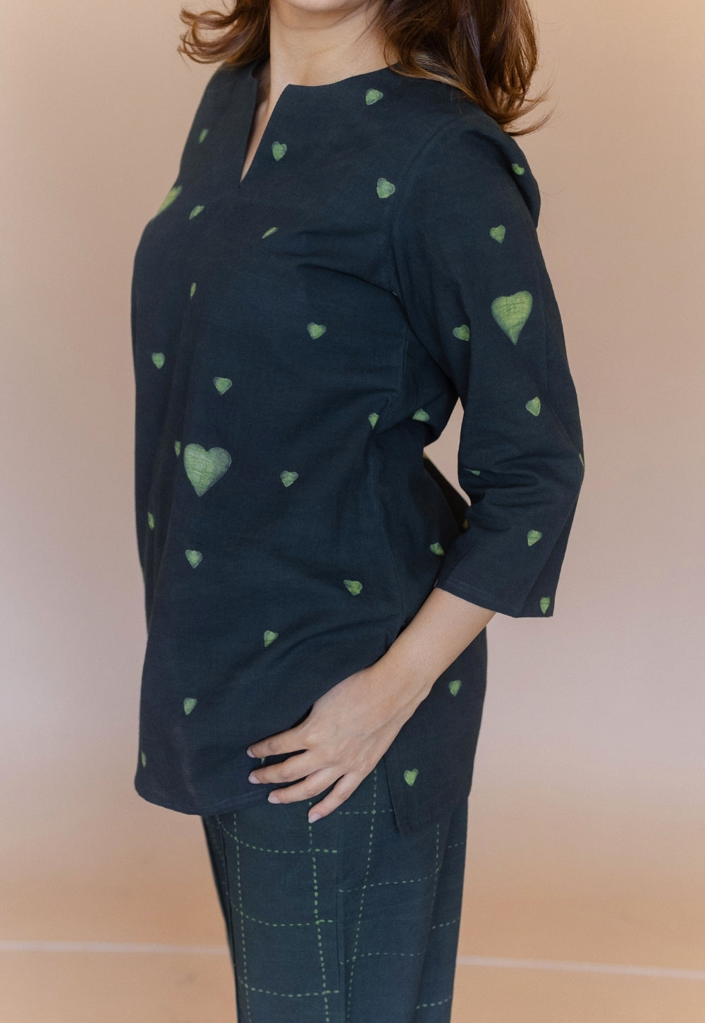 Navya Green Dabu Cotton Straight Short Top