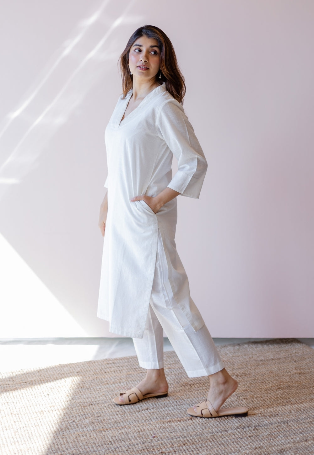 Hemali White Solid Handloom Cotton Straight Kurta