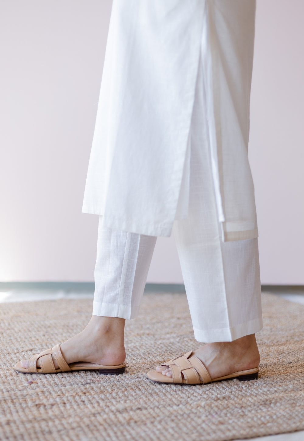 Hemali White Solid Handloom Cotton Straight Kurta