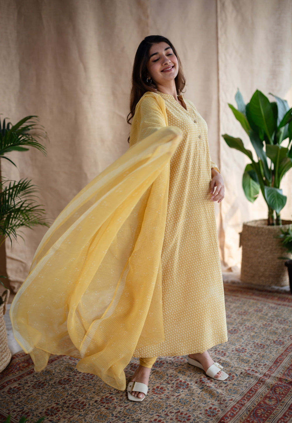 Yellow Three Dots Dabu Kota Doriya Border Dupatta