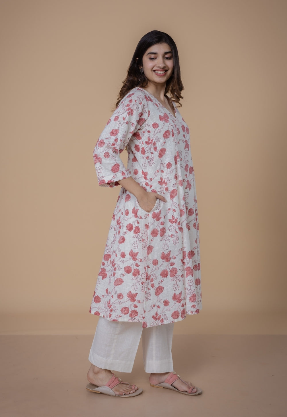 Smriti White Dabu Slub Cotton Kali Kurta Set (Set of 2)