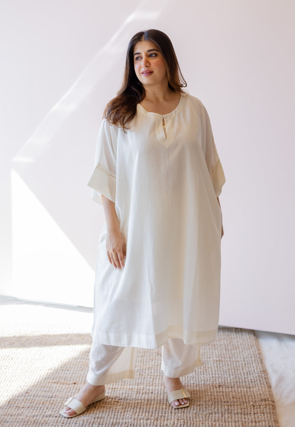 Geet Off White Solid Handloom Cotton Anti-Fit Kurta
