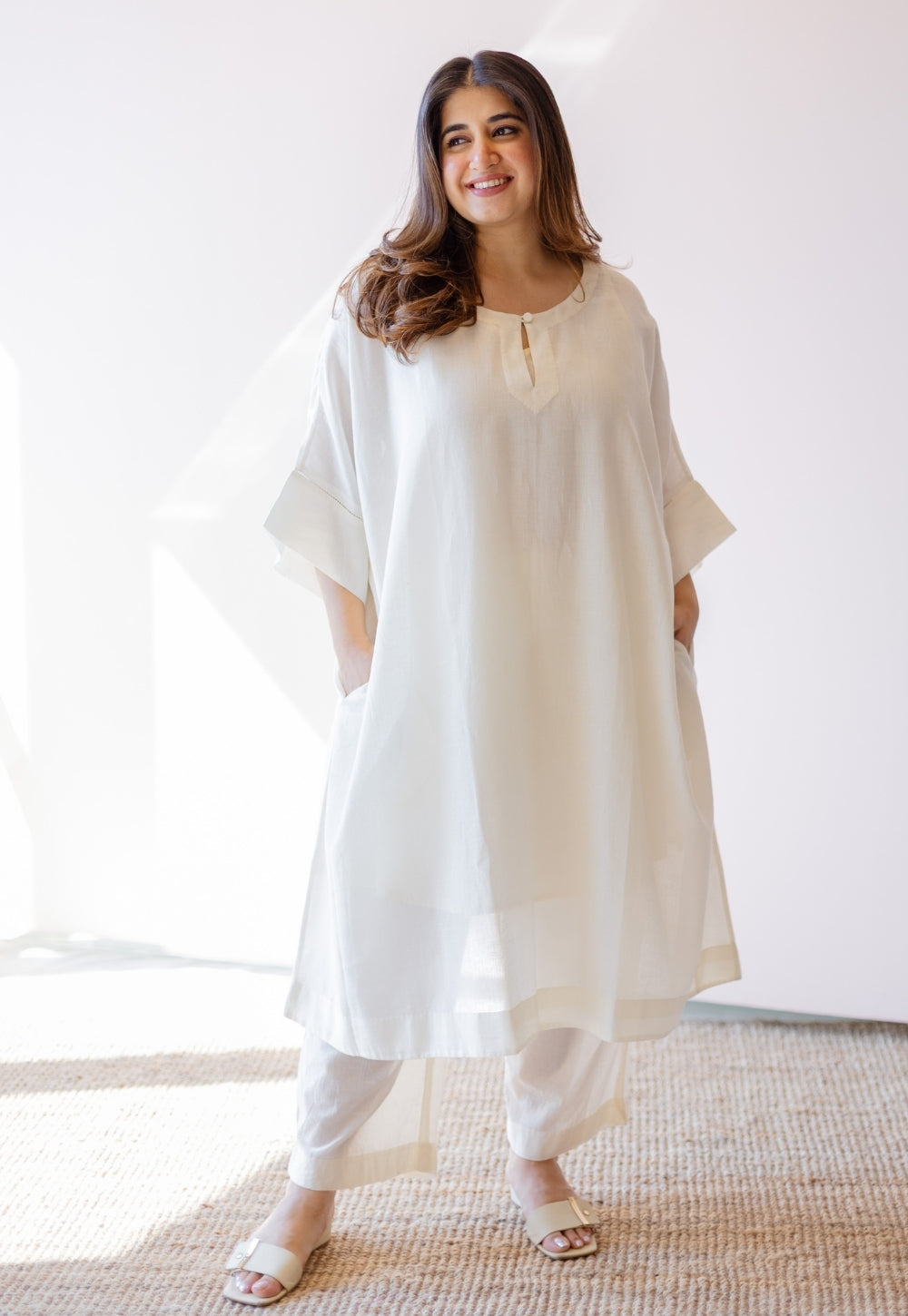 Geet Off White Solid Handloom Cotton Anti-Fit Kurta