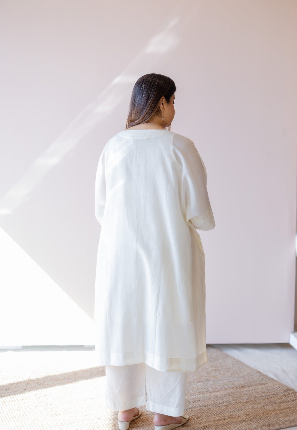 Geet Off White Solid Handloom Cotton Anti-Fit Kurta