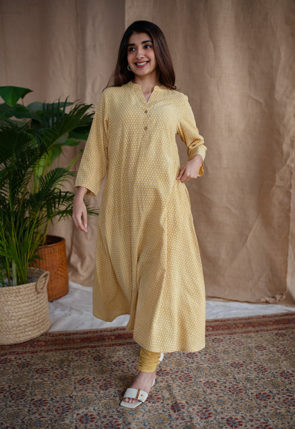 Safira Dabu Slub Cotton Hand Embroidered Kurta