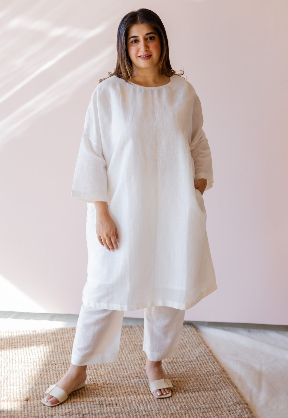 Prerna White Solid Handloom Cotton Linen Anti-Fit Kurta