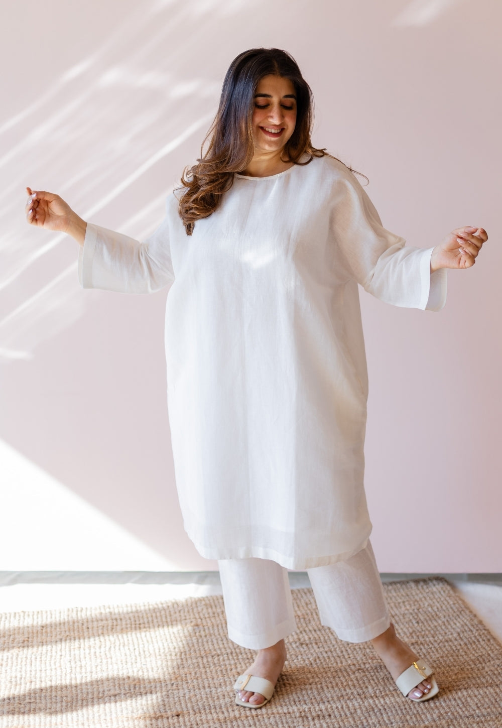 Prerna White Solid Handloom Cotton Linen Anti-Fit Kurta