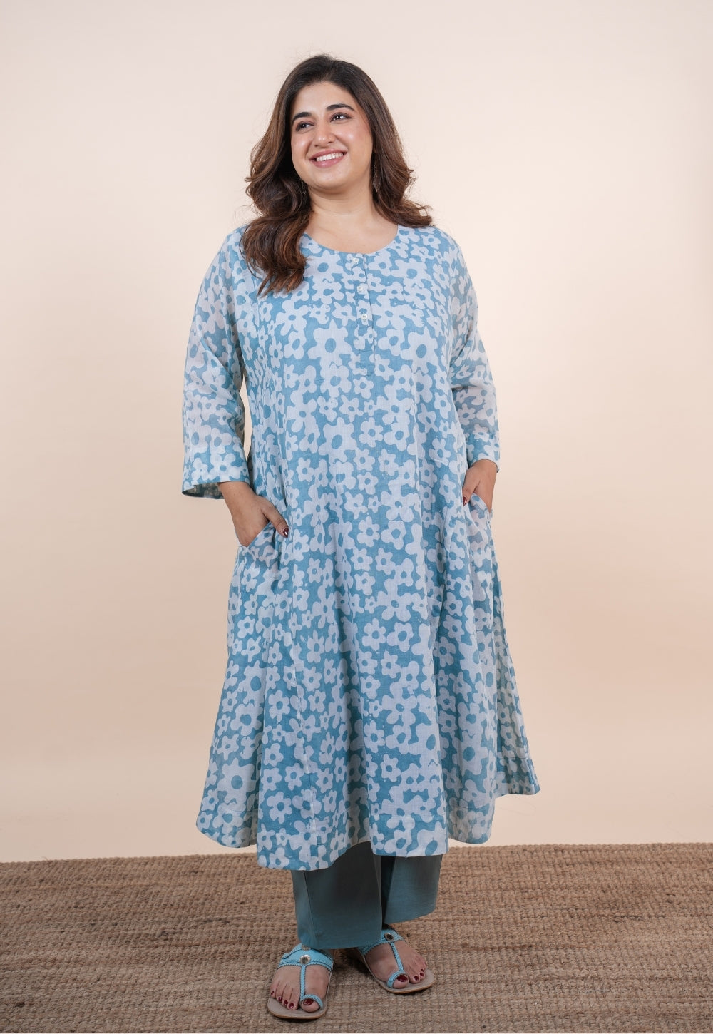 Sufia Blue Batik MulMul Jhabbha kali Kurta Set (Set of 2)