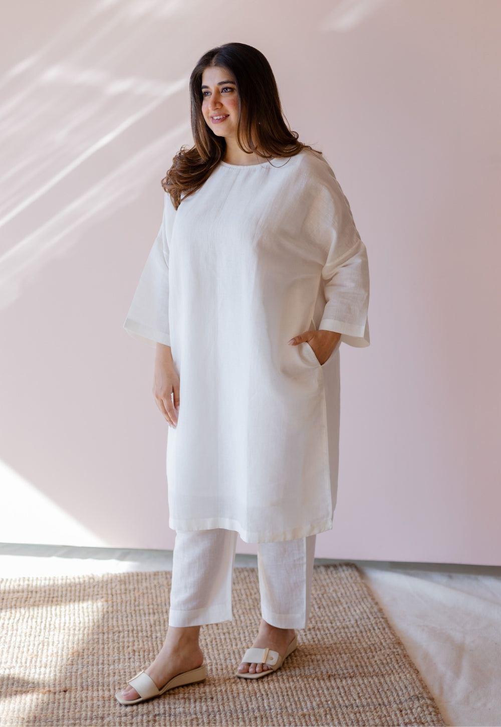 Prerna White Solid Handloom Cotton Linen Anti-Fit Kurta