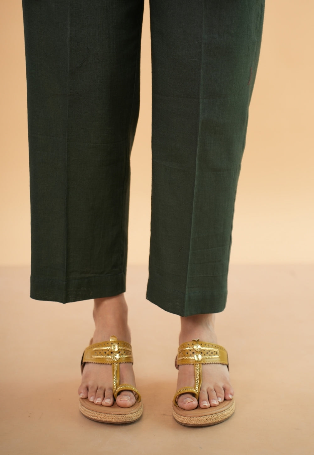 Prita Green Solid Slub Cotton Narrow Pant
