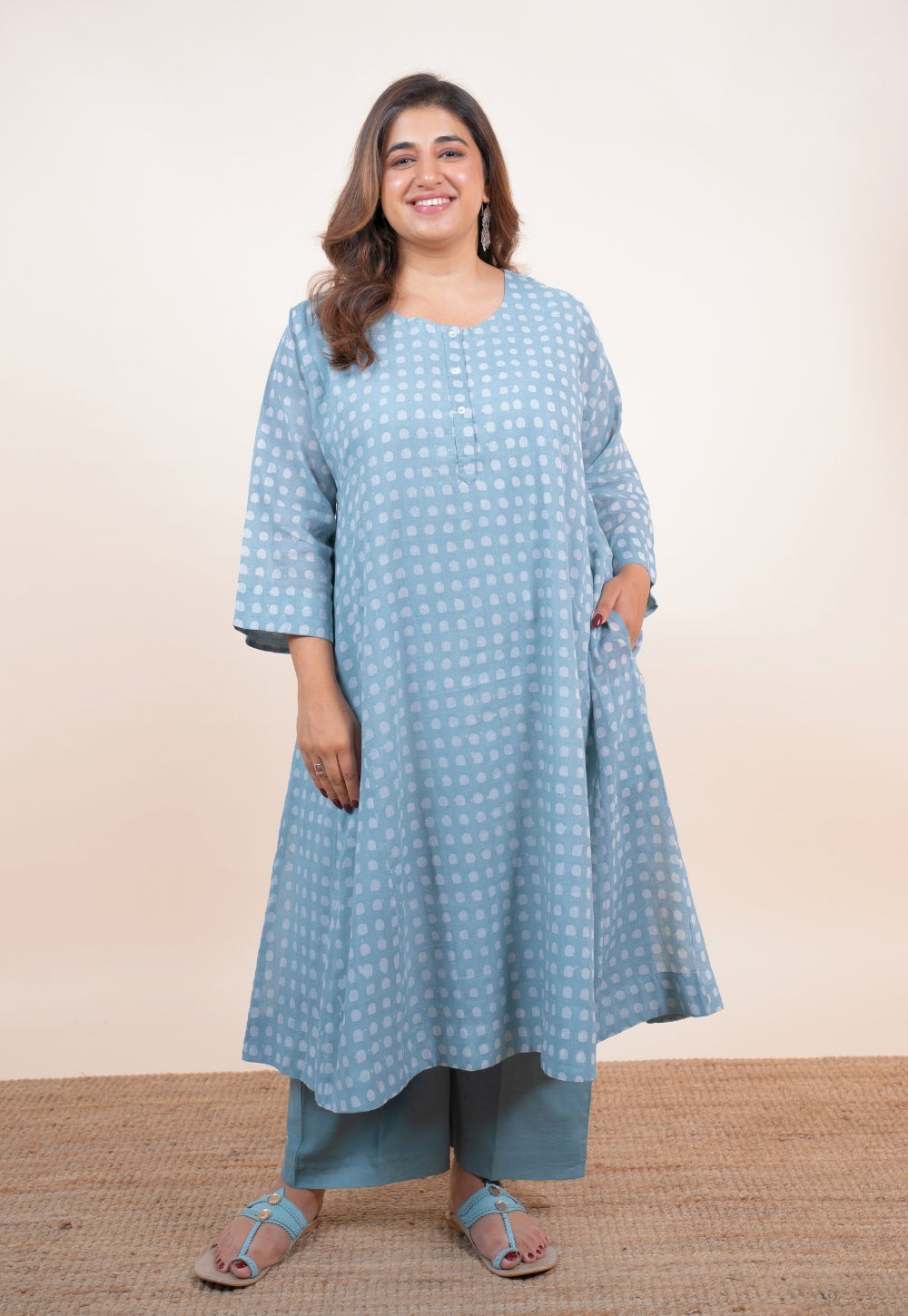 Sufia Blue Batik MuMul Jhabbha Kali Kurta