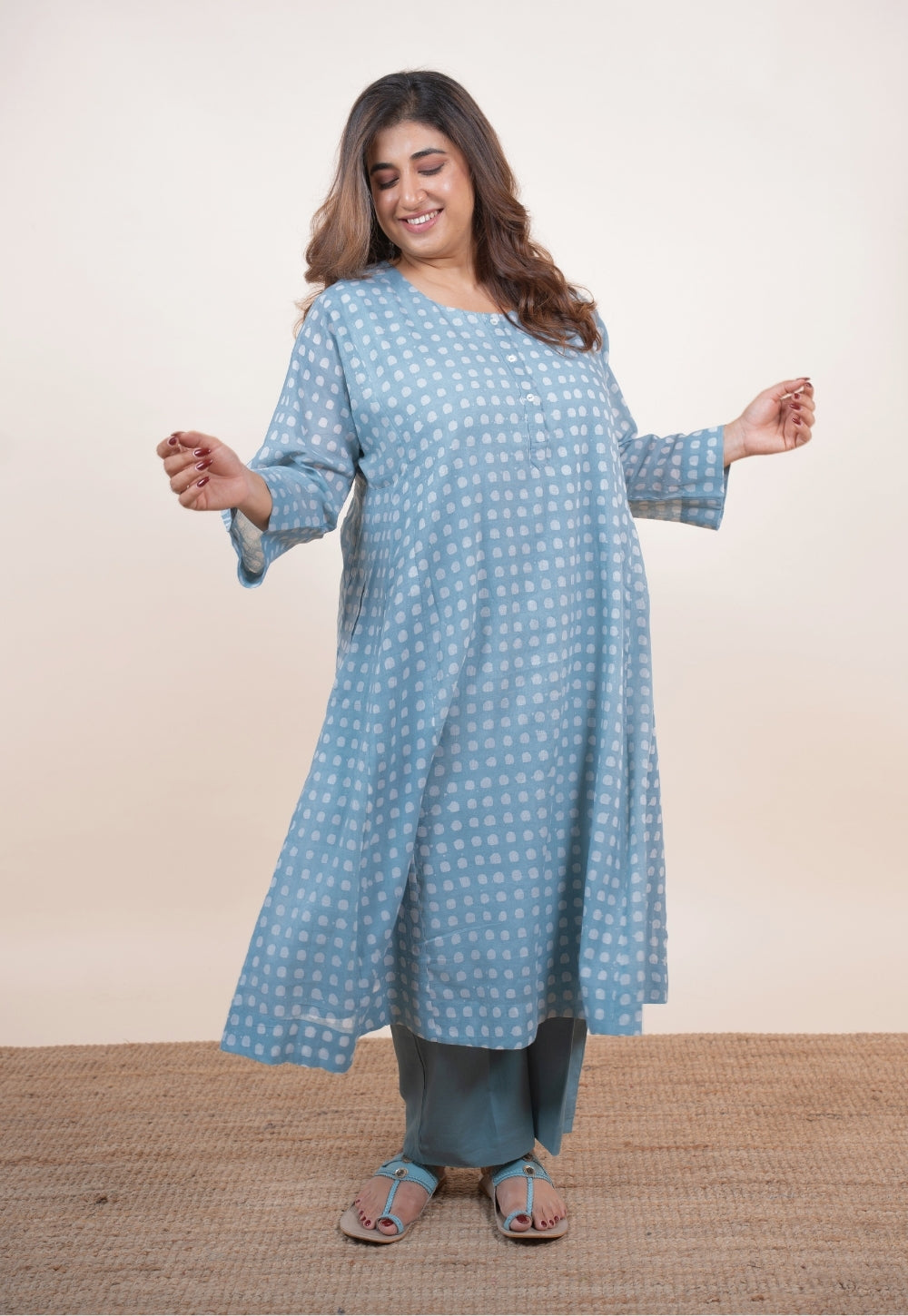 Sufia Blue Batik MuMul Jhabbha Kali Kurta