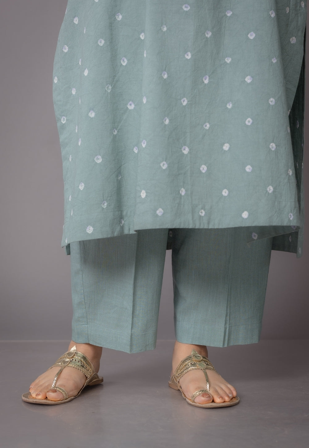 Harsha Green Bandhani Cotton Straight Suit Set (Set of 3)