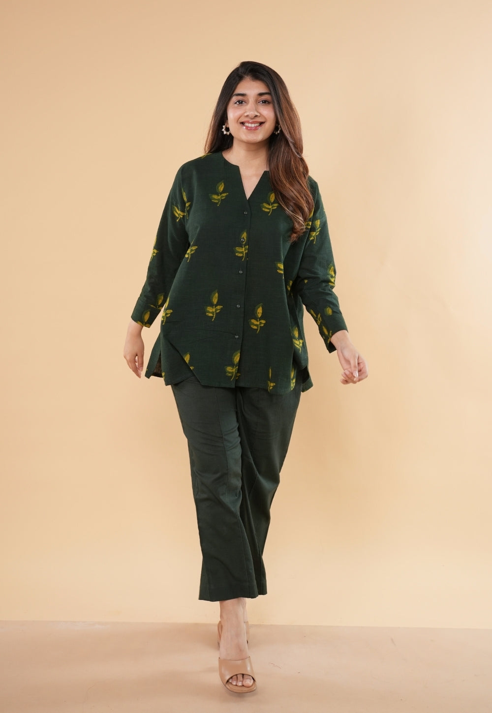 Kritika Green Dabu Slub Cotton Straight Short Top