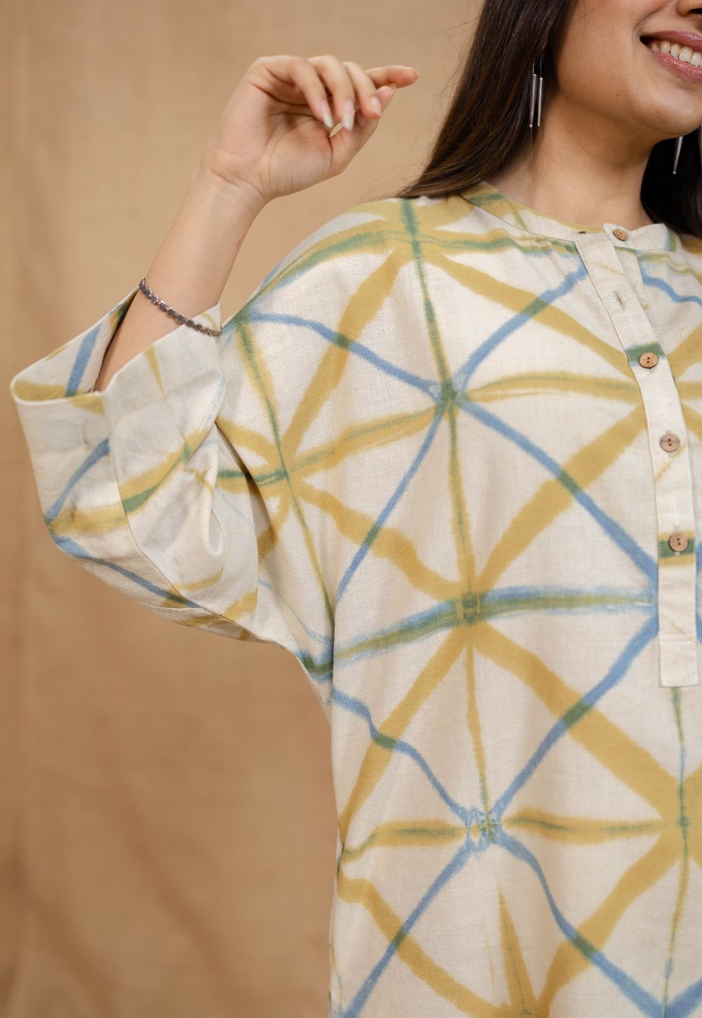Raiha White Clamp Dyed Linen Cotton Loose Kurta