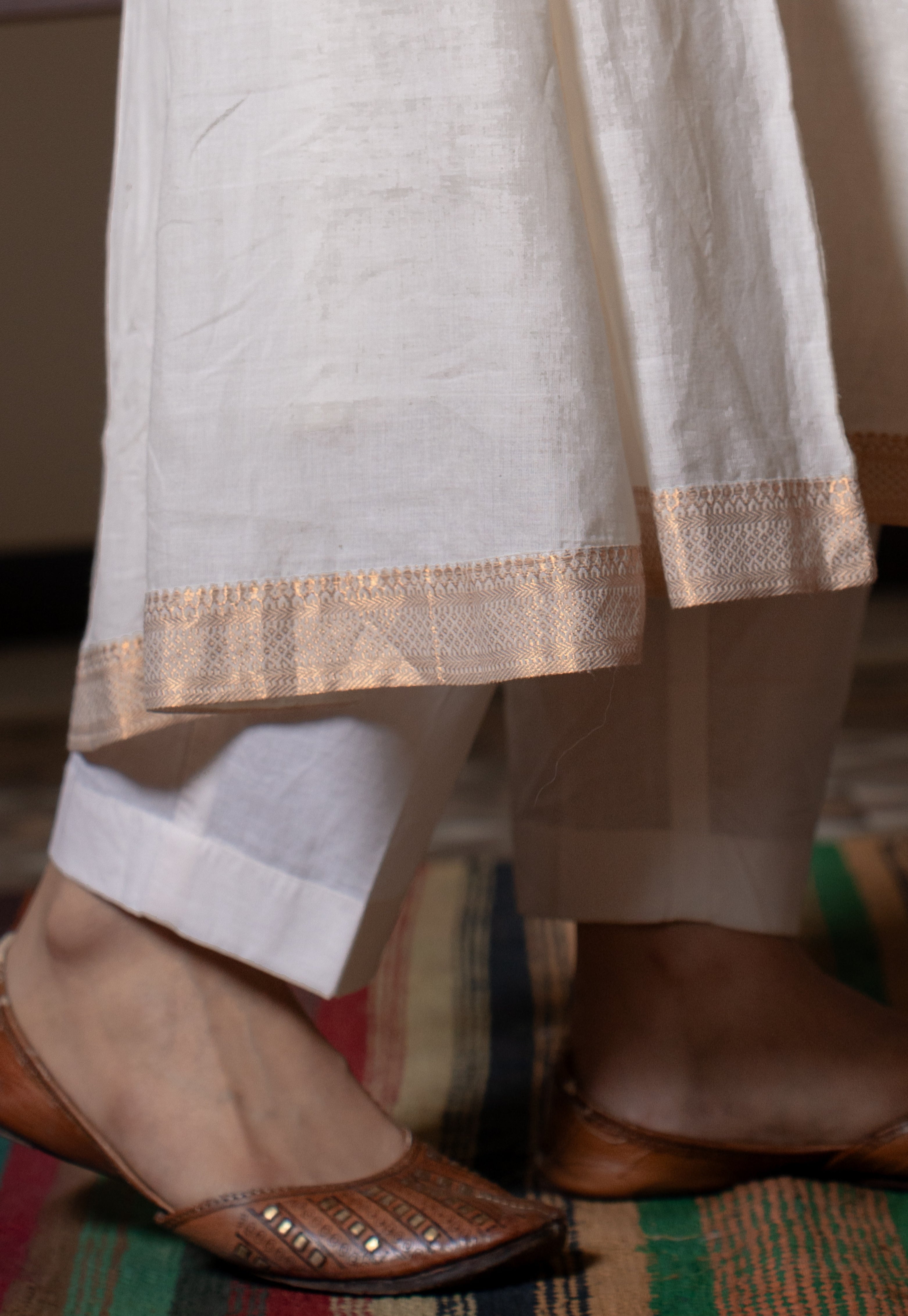 Prita White Solid Cotton Flex Narrow Pant