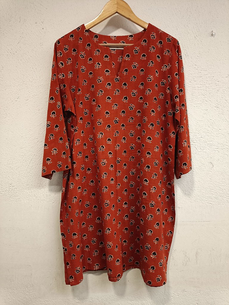 Anvi Orange Dabu Slub Cotton Straight Short Top