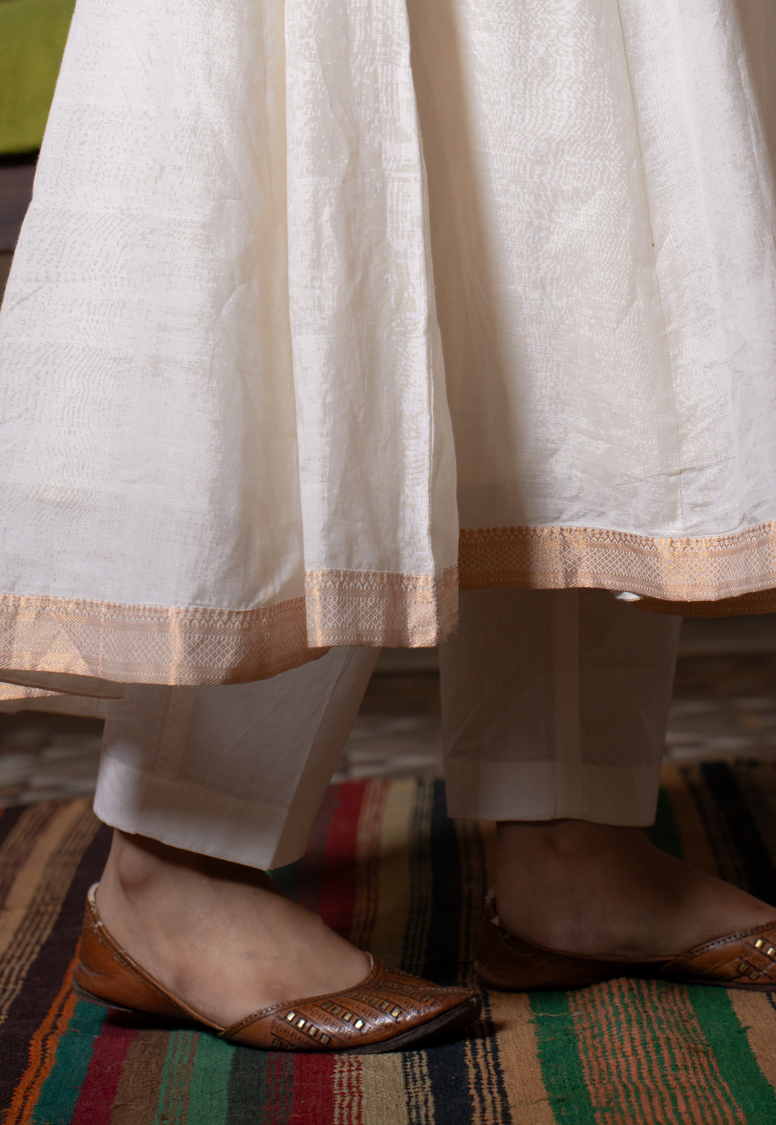 Prita White Solid Cotton Flex Narrow Pant