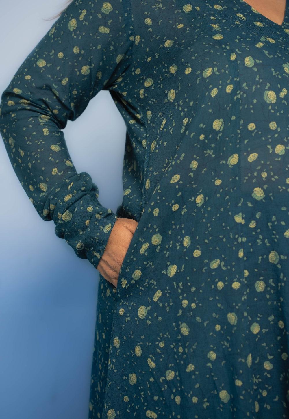 Vina Teal Blue Dabu Mul Cotton Kali Kurta