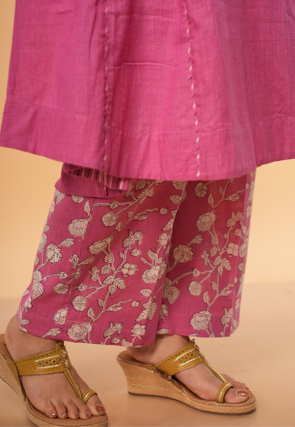 Kusha Pink Solid Slub Cotton Jhabbha Kali Kurta Set (Set of 2)