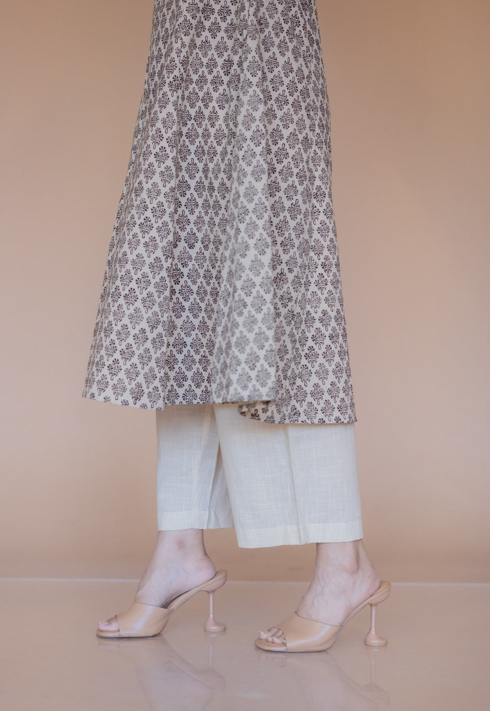 Yashi Beige Solid Slub Cotton Straight Pant
