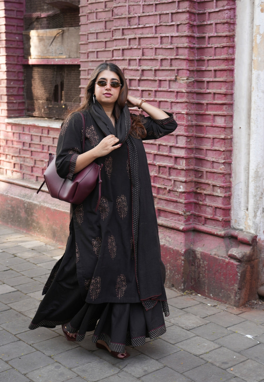 Zeenat Brown Dabu Slub Cotton Straight Kurta