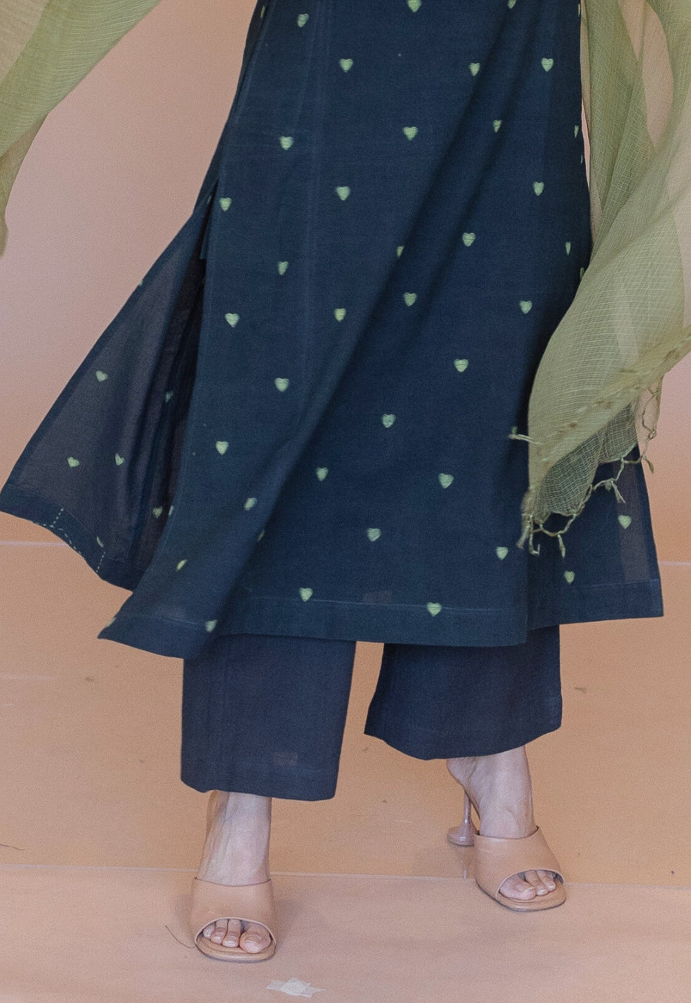 Yashi Green Solid Slub Cotton Straight Pant
