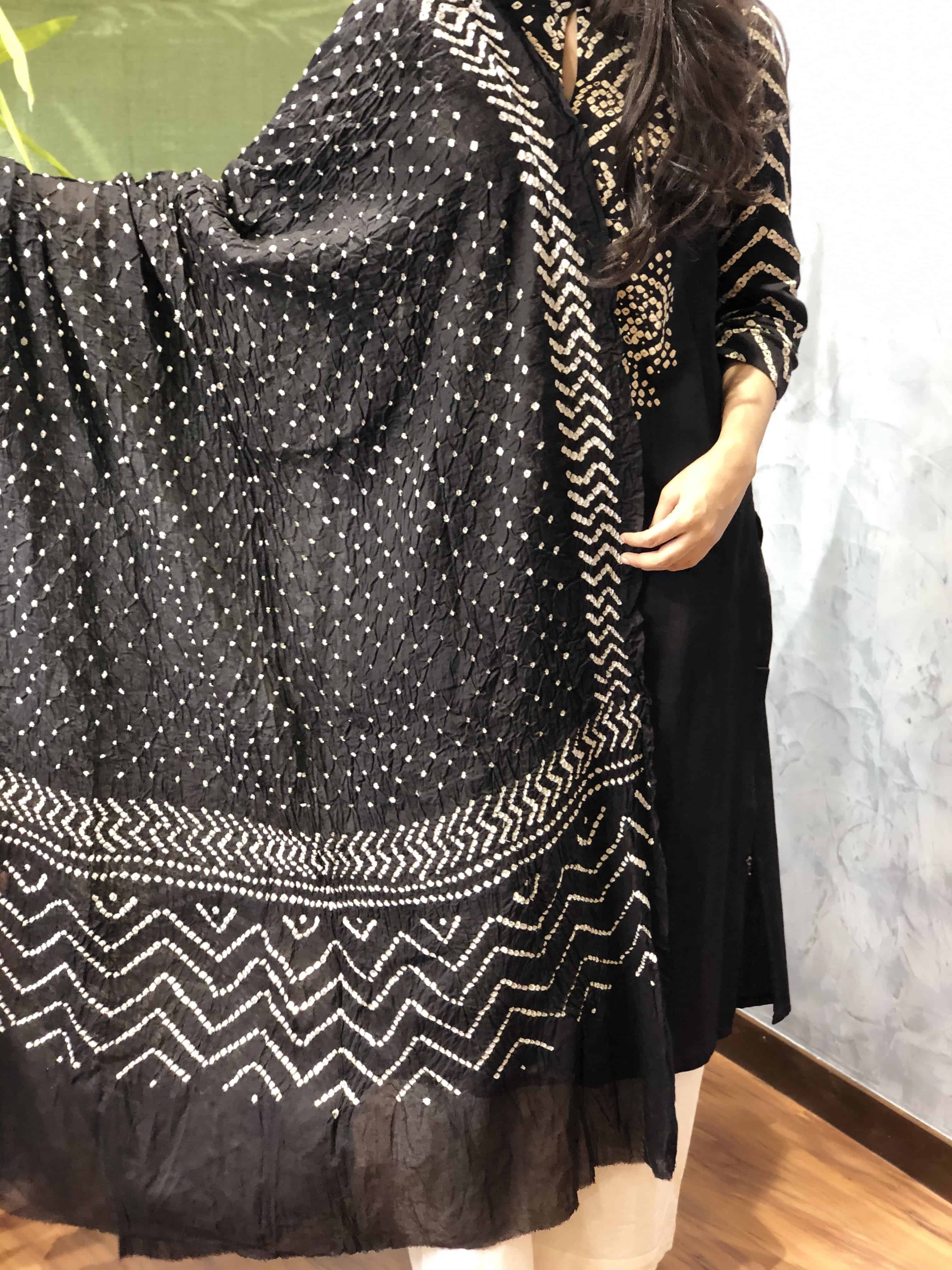 Kashvi Black Bandhej Dupatta